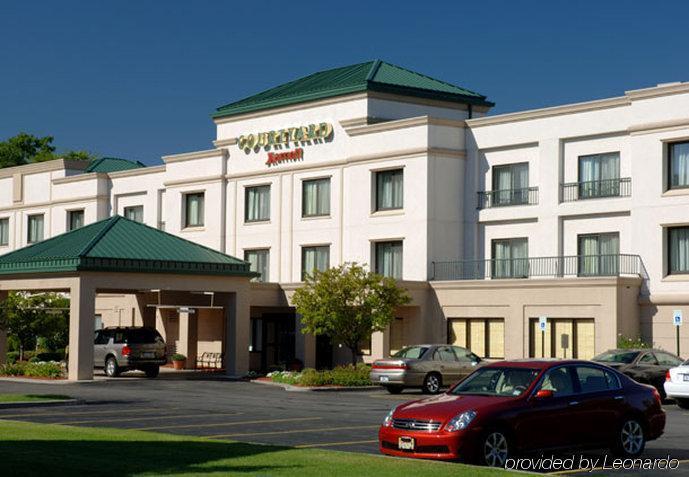 Courtyard Newburgh Stewart Airport Hotel Exterior foto